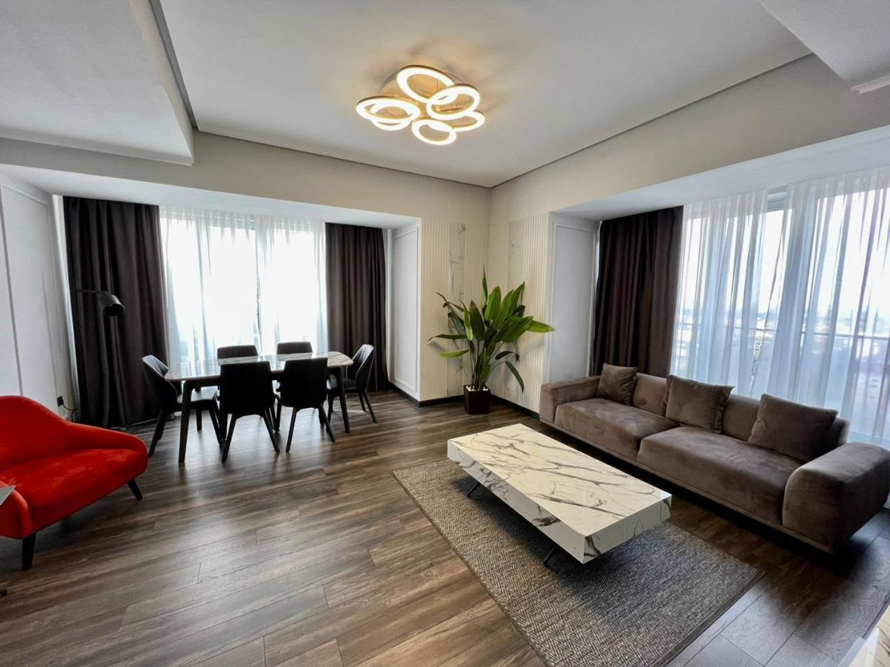 Bishkek Park Residence エクステリア 写真